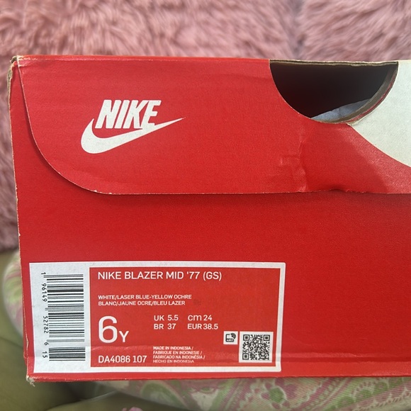 Nike Blazer Mid ‘77 (GS) big kids size 6Y - (cm= 24) women’s sizing in photos - Picture 8 of 12